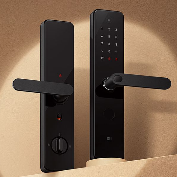 Khóa ?i?n t? th?ng minh